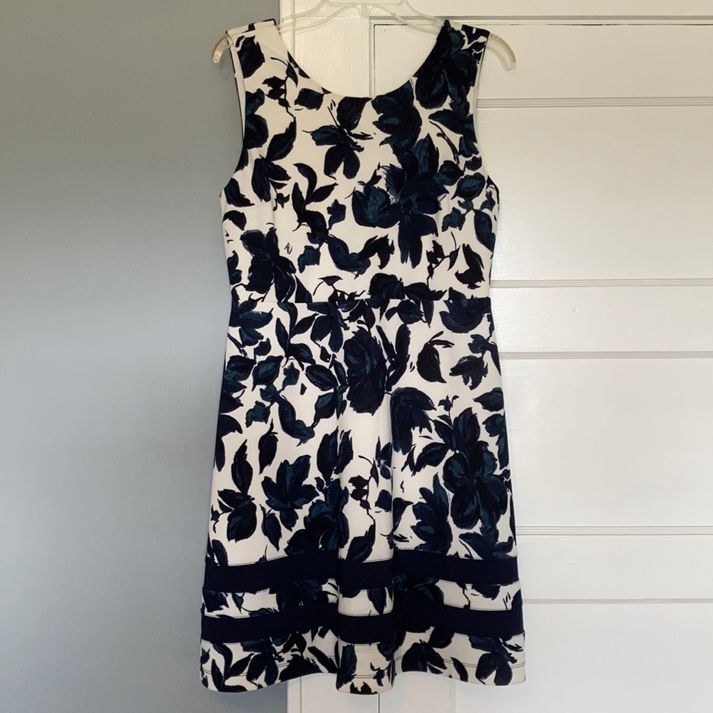 41 Hawthorn White Floral Fit & Flare Dress